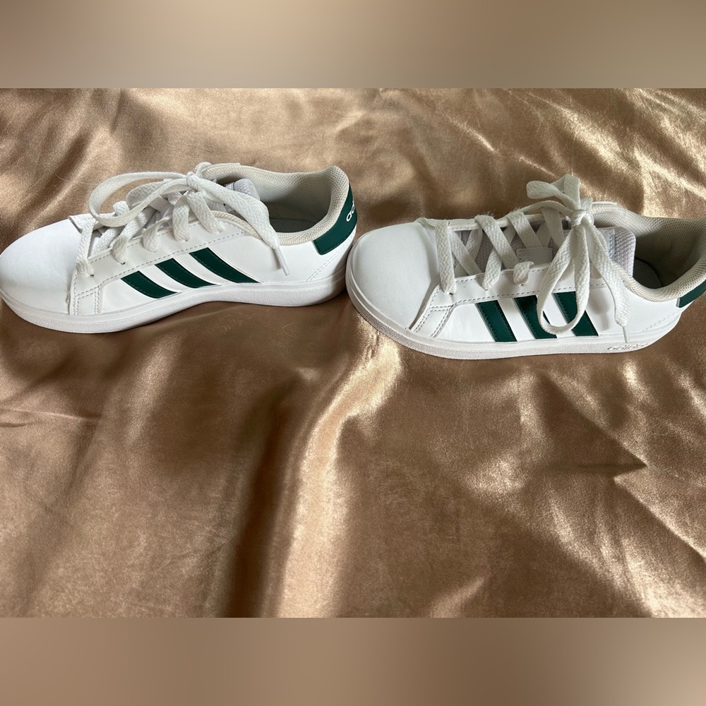 Adidas Grand Court 2.0 K IG4830 Kids Size 13